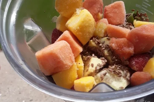Tropical Fruit Green Smoothie