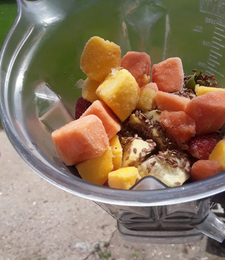 Tropical Fruit Green Smoothie