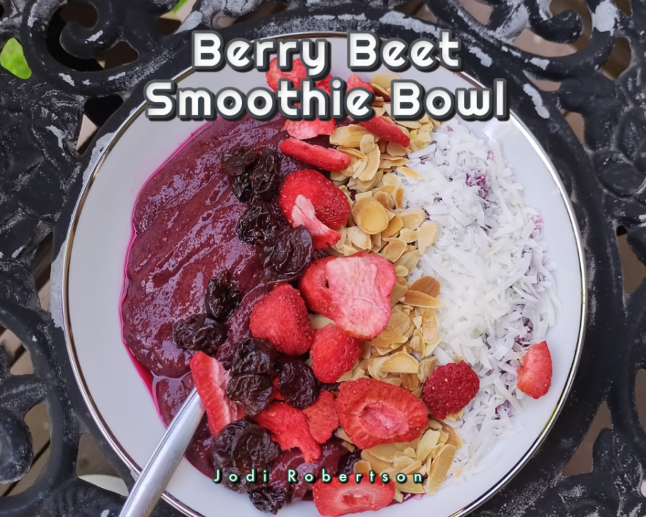 Berry Beet Smoothie Bowl