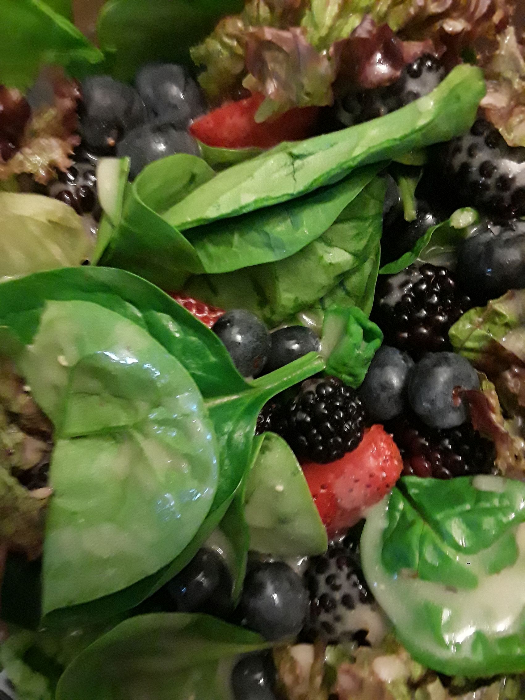 Berry Spinach Salad before the seeds
