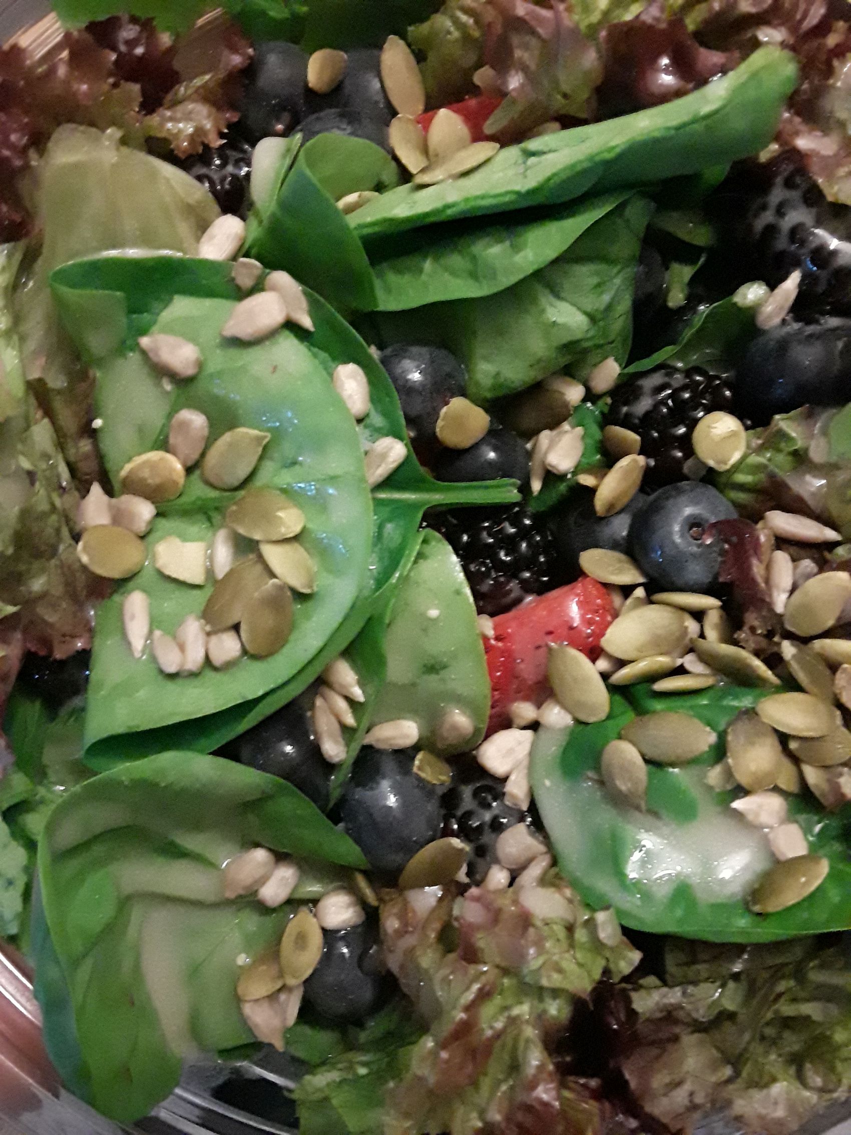 Berry Spinach Salad With Seeds