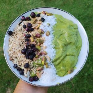 Mango Protein Green Smoothie Bowl