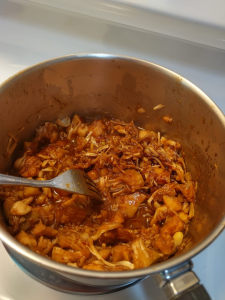 Fork shredding the Jackfruit