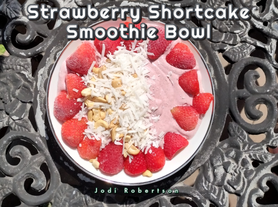 Strawberry Shortcake Smoothie Bowl