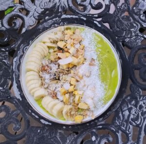 Tropical Sunshine Smoothie Bowl